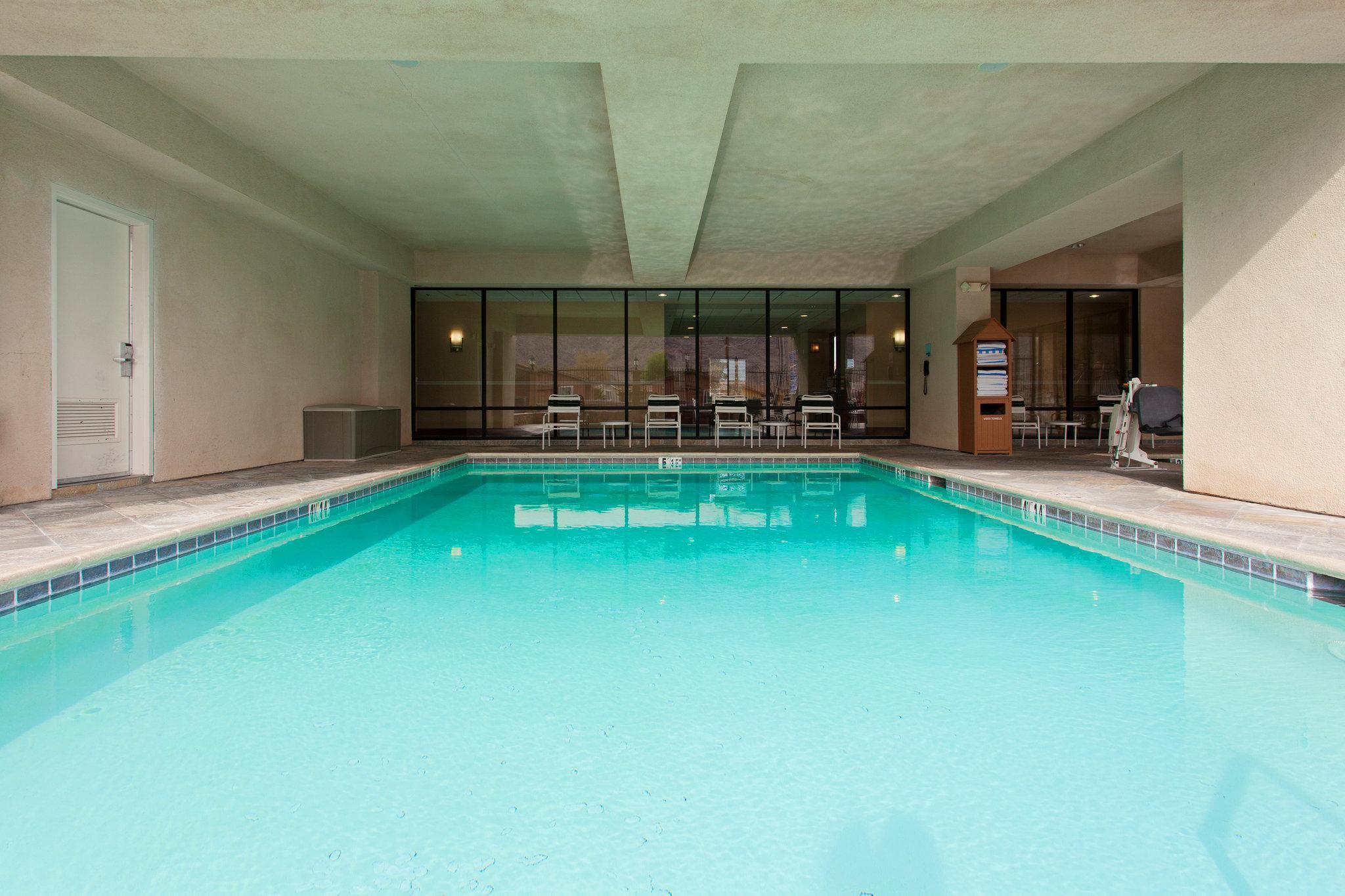 Holiday Inn Express Hotel & Suites Twentynine Palms By Ihg Exteriör bild
