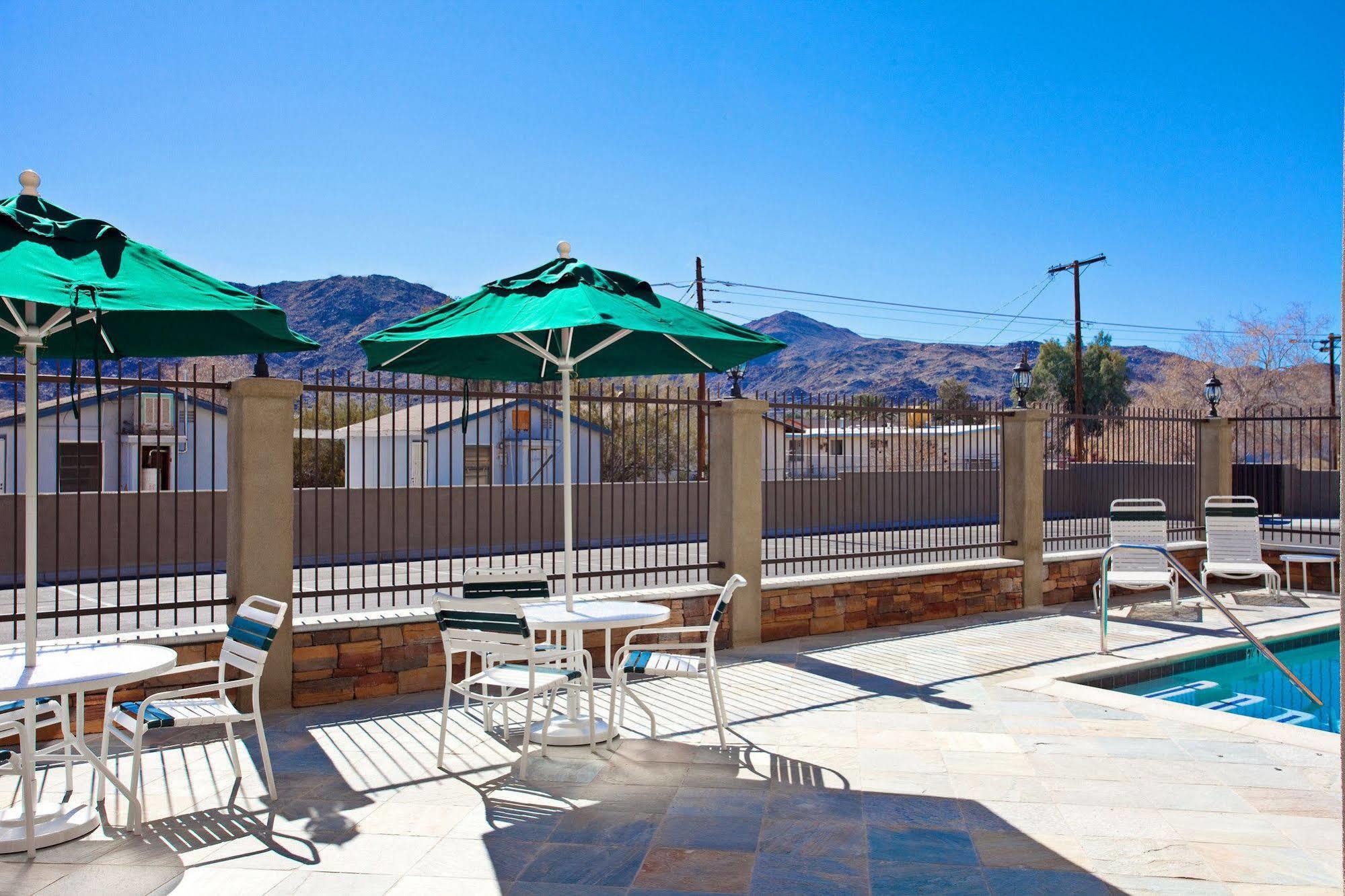 Holiday Inn Express Hotel & Suites Twentynine Palms By Ihg Restaurang bild